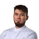 Врач Сулейманов Алмаз Азаматович
